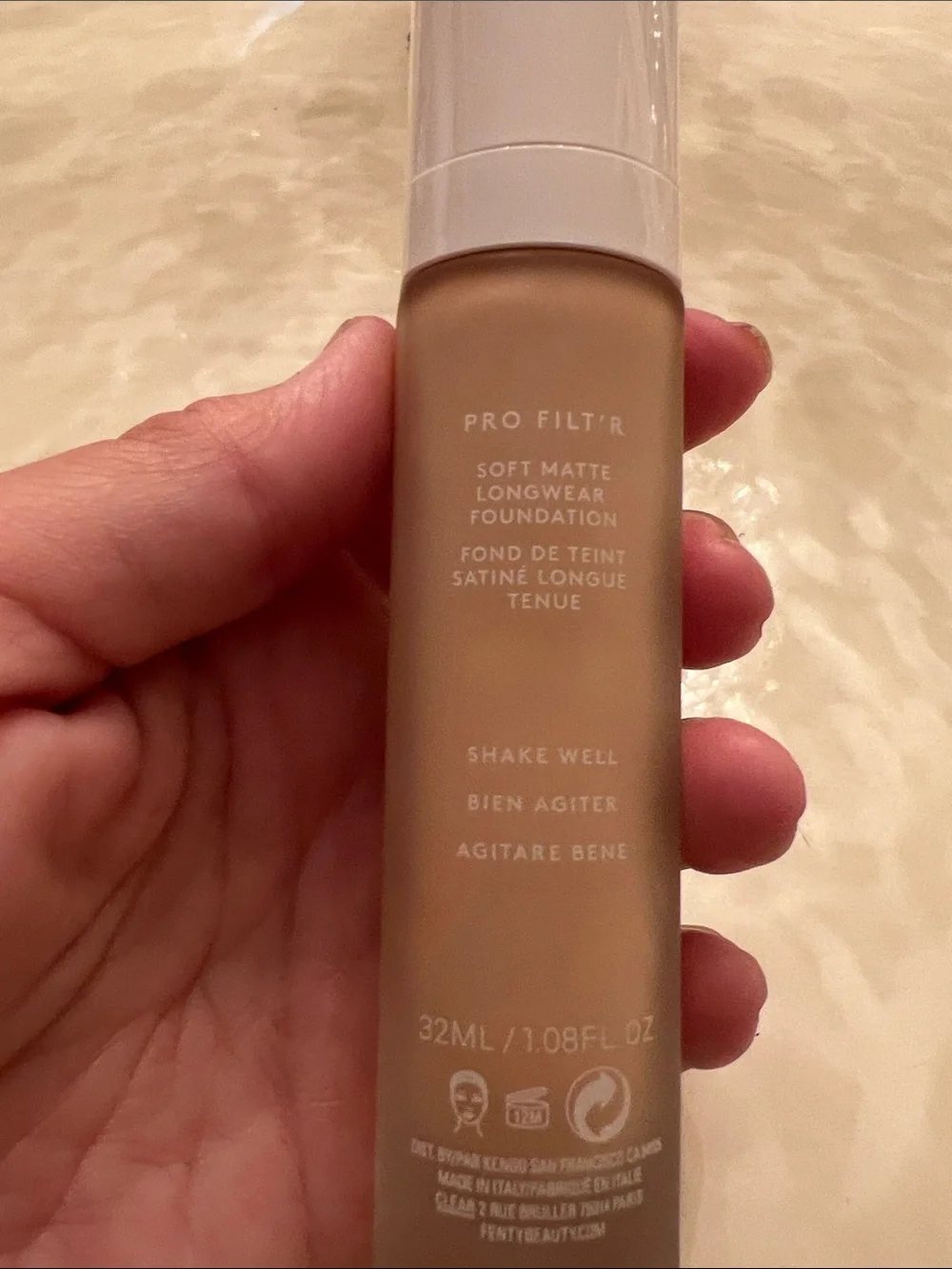 Fenty Beauty Foundation - 185 pro filt’r soft white